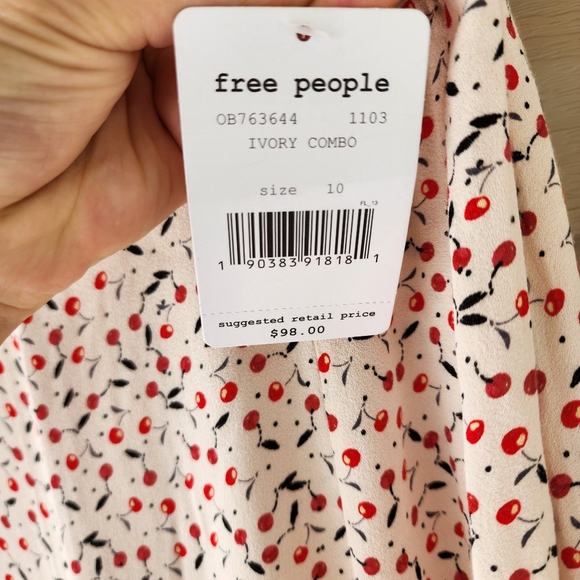 Free People Easy Peasy cherry print wide leg pants size 10 - Picture 10 of 14